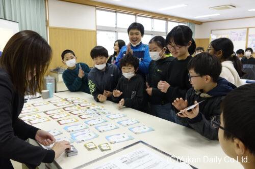 高千穂町立高千穂小学校で行われた「ｍｏｒｉｔｏｍｉｒａｉ」の体験学習